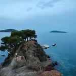 Island House Nyaraló *