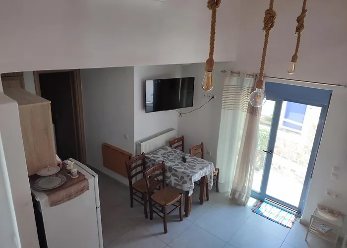 Island House העיירה סקיאתוס