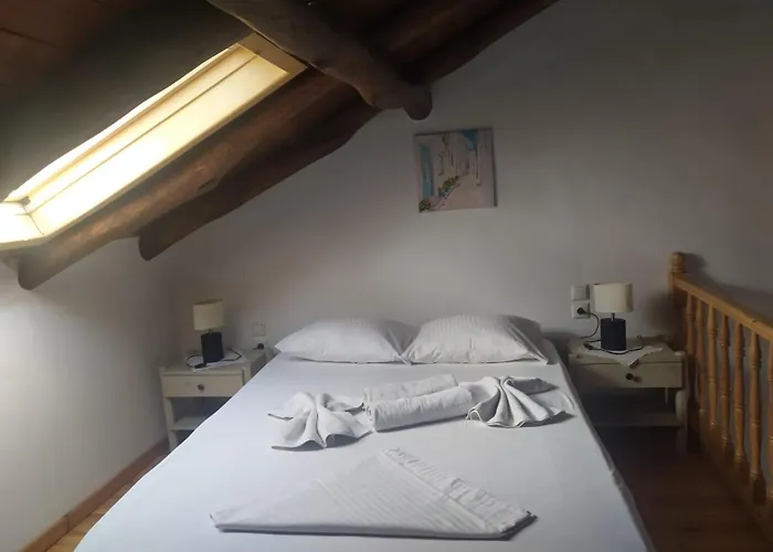 בית נופש Island House העיירה סקיאתוס