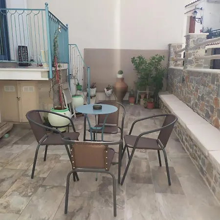 Island House Skiathos Town